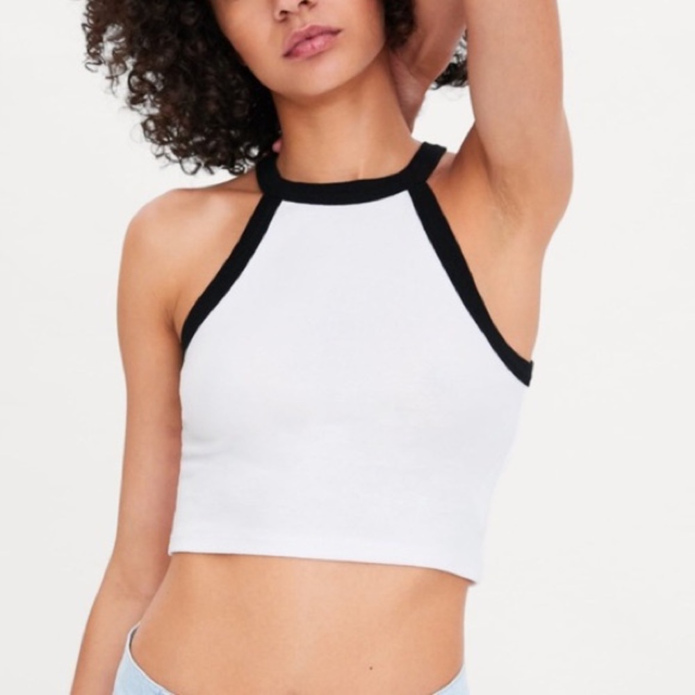 Zara: Black and White Crop Top